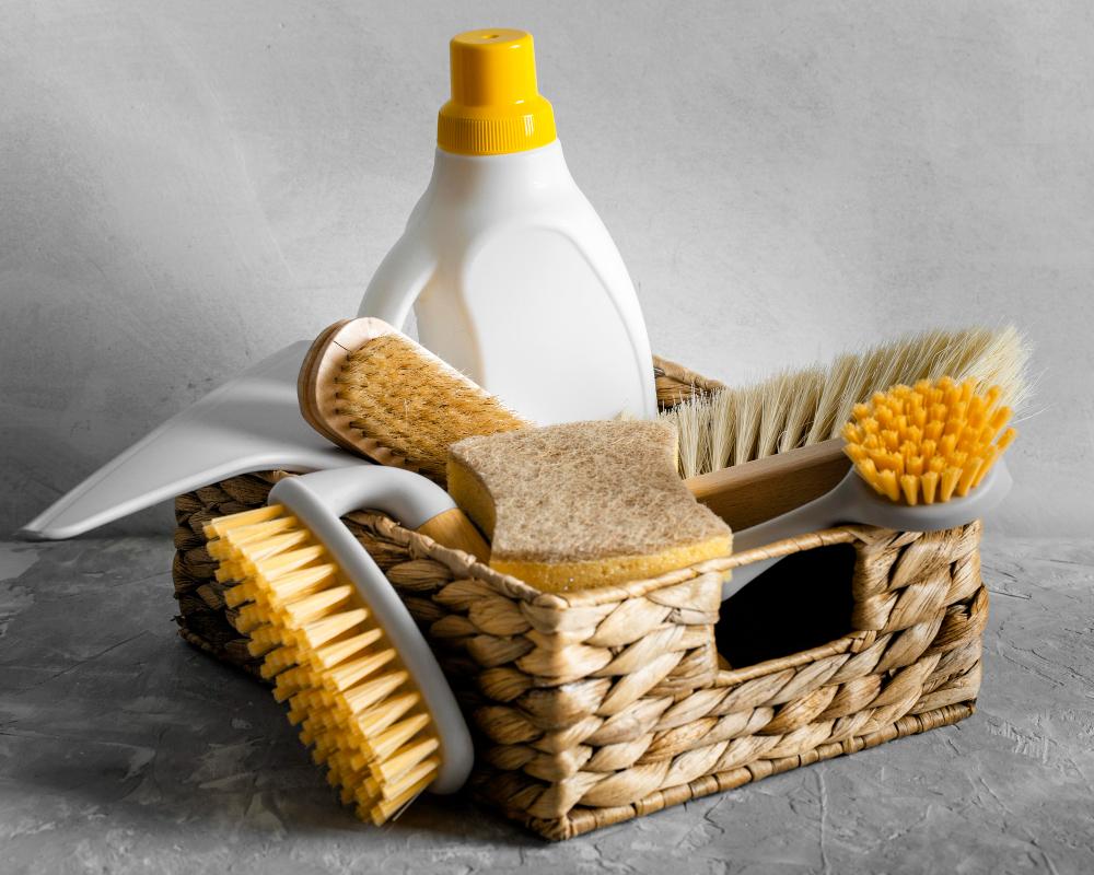 Front view eco-friendly cleaning brushes basket 
